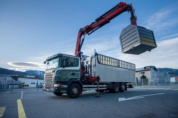 Aggiornamento gru per autocarro